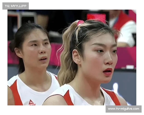 江苏女篮调整战术发起反击，许晨妍内线制造杀伤